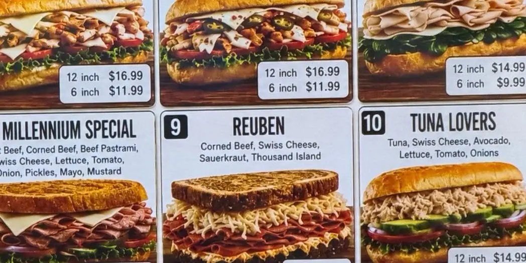 AI Üretimi Korkunç Menülerin Gözdesi: Deli Restoranları Neden Bu Yolu Seçti?