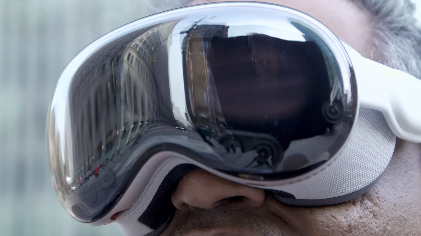 Apple, Vision Pro ve Siri Takımlarında 200'den Fazla İşçi Çıkardı