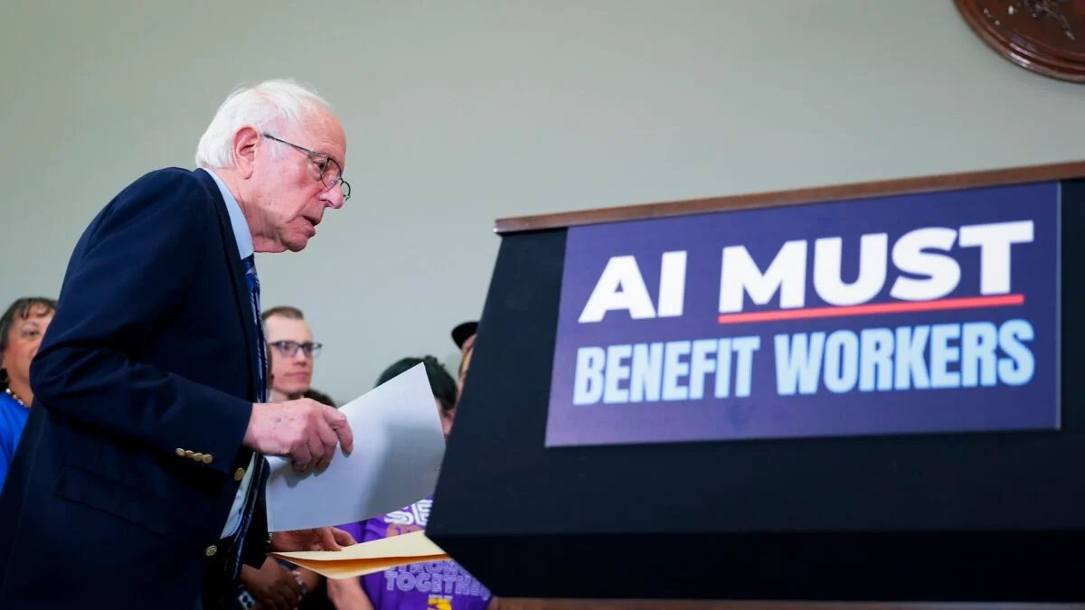 Bernie Sanders ve Steve Bannon, 'İnsan Odaklı' Konferansta Buluşuyor