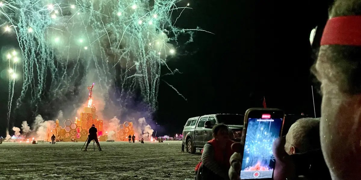 Burning Man'da AI Gözlükleriyle Kayıt İçin İzin Alınması Gerekiyor