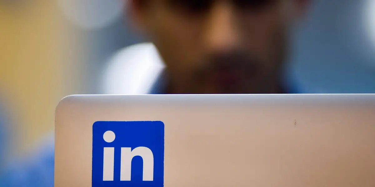 Çalışanlar LinkedIn Profillerini AI Yetenekleriyle Yeniliyor