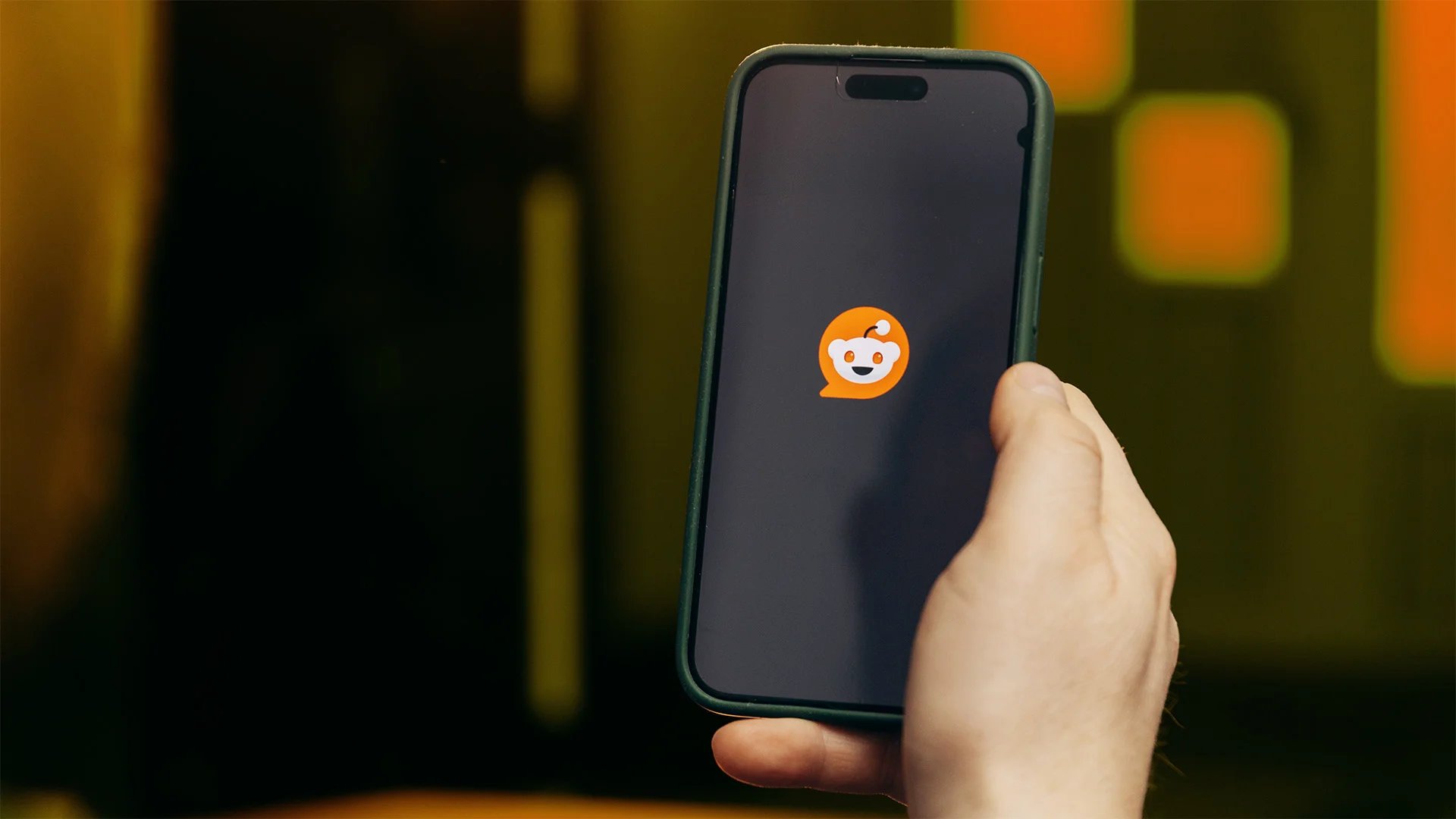 ChatGPT'nin Reddit Alıntıları %81 Azaldı, Yeni Rapor Ortaya Çıkardı