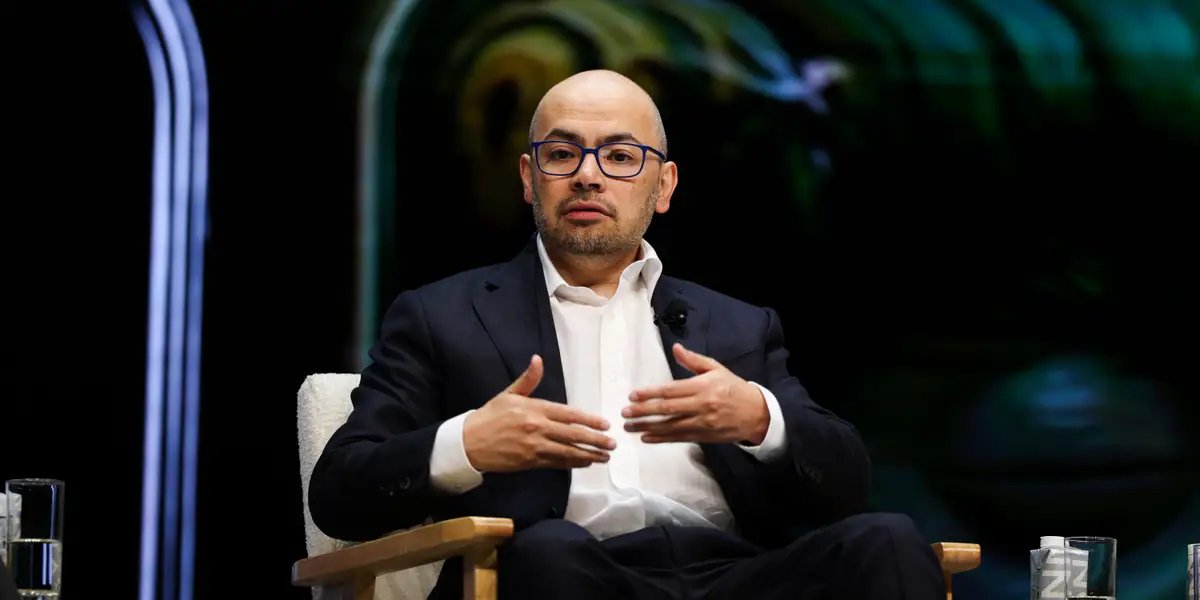 Google'da AI Liderliğinde Değişim: Hassabis ve Dean Görevden Ayrıldı