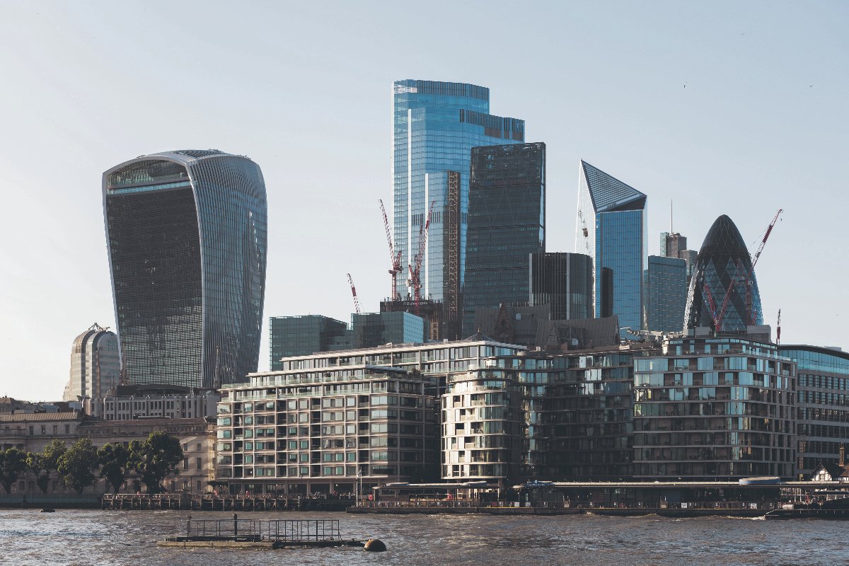 Harvey, Londra'da Pro Bono Çalışmalarını Destekleyecek Yeni Ürünü Tanıttı