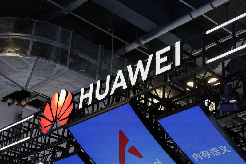 Huawei, 2027'de İki Yeni Yapay Zeka Çipi Piyasaya Sürüyor