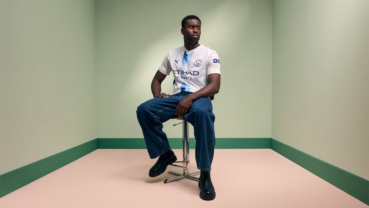 Manchester City Taraftarları AI ile Yeni Forma Tasarladı