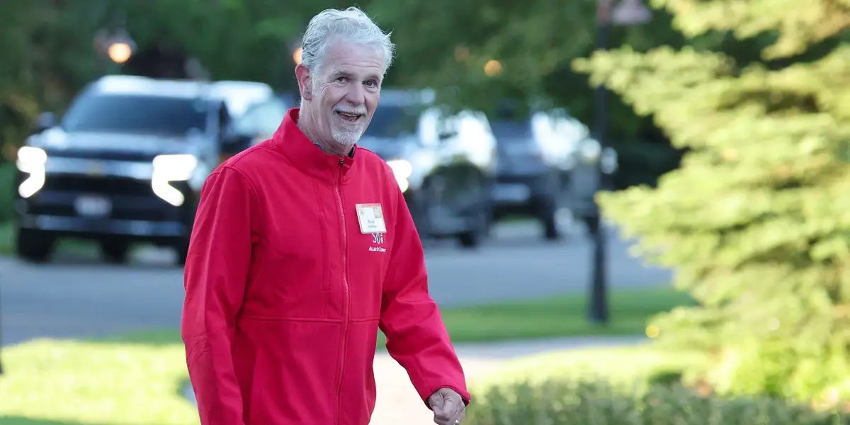 Reed Hastings: Yapay Zeka CEO'ları İş Gücünü Yarıya İndirmeye Zorlayabilir