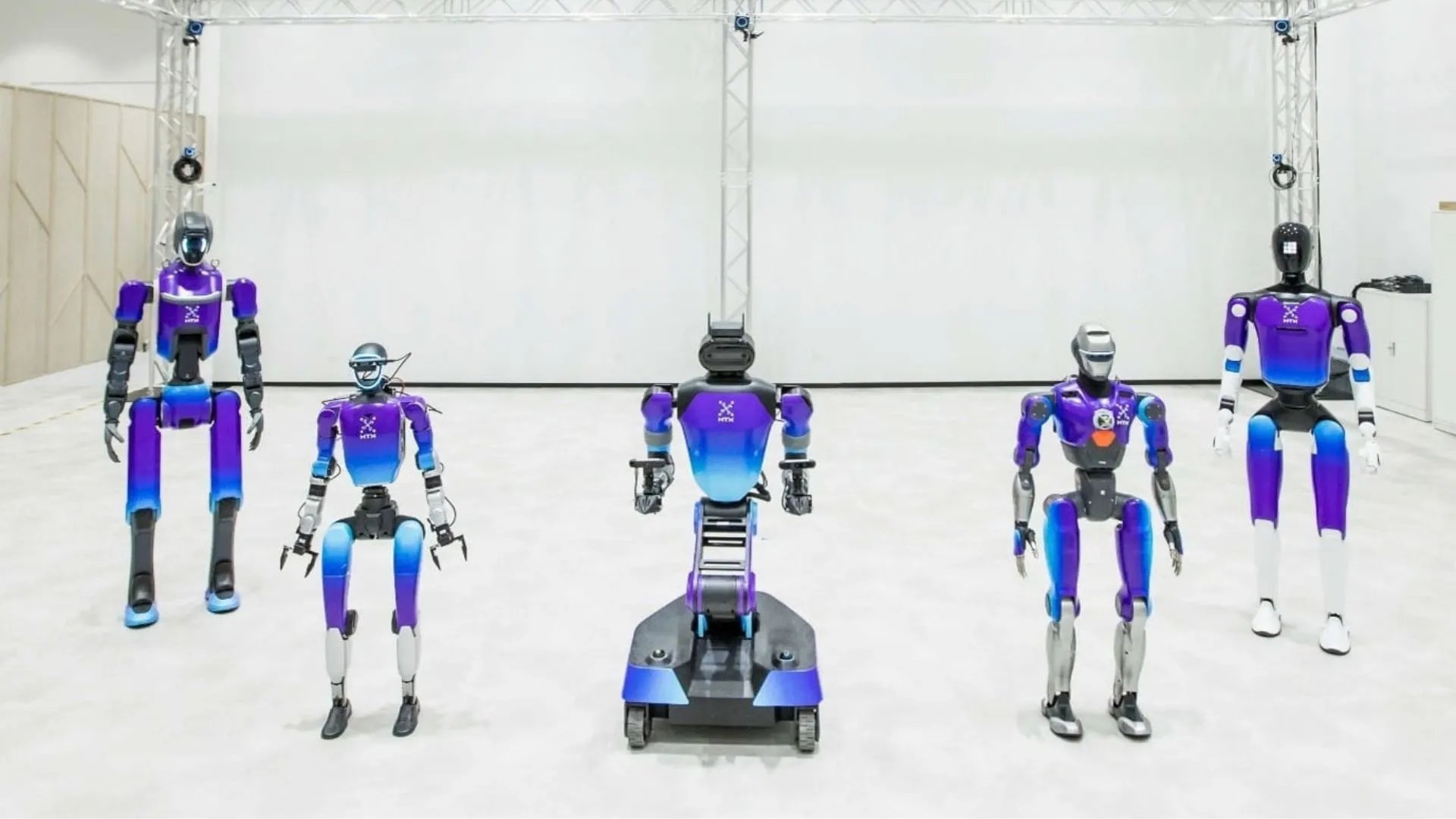 Singapur, Güvenlik Görevlilerine Yardımcı Olacak Humanoid Robotlar Geliştiriyor