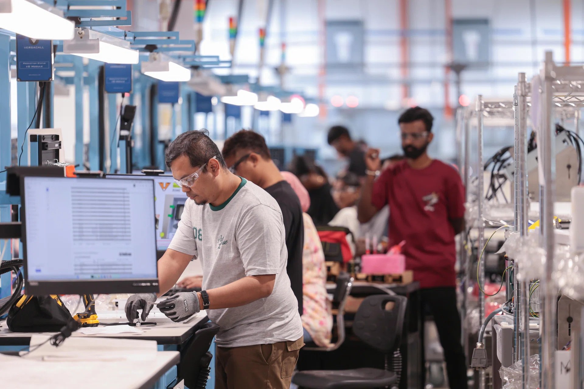 Singapur'un İmalat Sektörü: AI Yükselişi Yetersiz Kalıyor