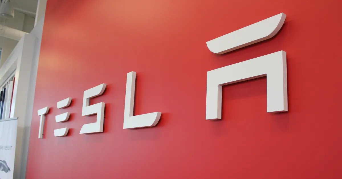 Tesla'nın FSD v15'i 'büyük bir adım', Optimus 2027'de satışta
