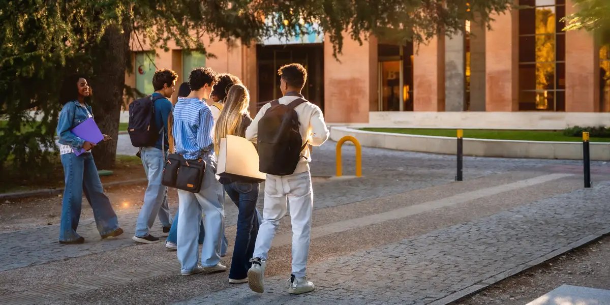 Yapay Zeka Tehdidinden En Az Etkilenen 25 Üniversite Bölümü